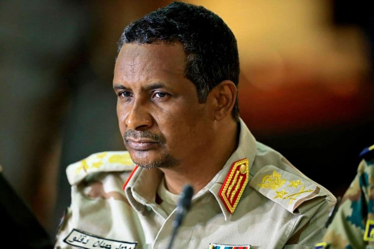حرب السودان: ضربة لحميدتي من ضابط بالدعم السريع يقود كتيبة كبيرة انشقاق ضابط بقوات الدعم السريع watanserb.com