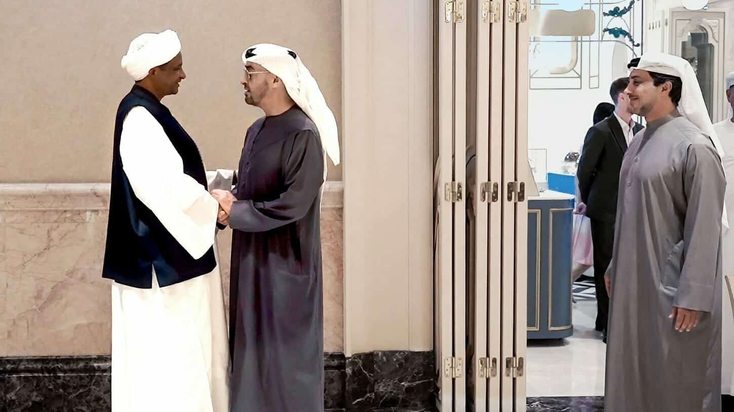 تسجيل مسرّب .. رئيس المخابرات السودانية السابق يفضح الإمارات (استمع) تسجيل مسرّب .. رئيس المخابرات السودانية السابق يفضح الإمارات (استمع) watanserb.com