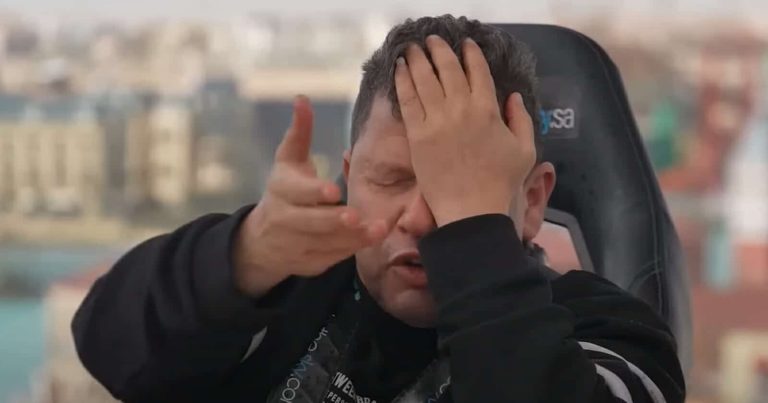رضا عبد العال watanserb.com