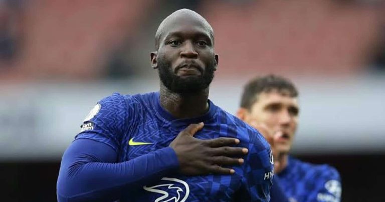 ملاعب إيطاليا تتنفس عنصرية.. لوكاكاو ضحية حملة شعواء وطريقة رده أثارت الانتباه روميلو لوكاكو watanserb.com