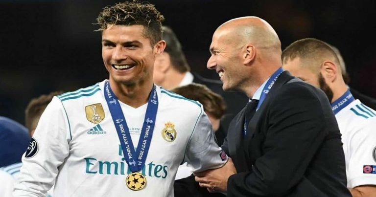 رونالدو يُحاول إقناعه.. النصر السعودي يُغري زيدان بعرض خيالي رونالدو يحاول إقناع زيدان بتدريب النصر السعودي watanserb.com