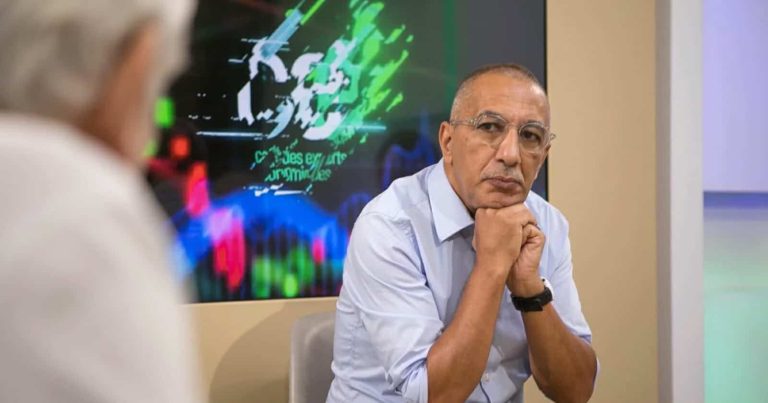 الجزائر.. النظام يُسكت إحسان القاضي بالسجن ومصادرة مؤسساته الصحفية سجن إحسان القاضي watanserb.com