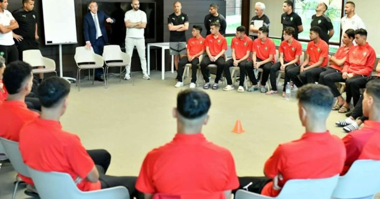 رسالة مؤثرة من حفيظ دراجي لشباب المغرب بعد وصول بعثة المنتخب لمدينة قسنطينة بعثة المنتخب المغربي لمدينة قسنطينة watanserb.com