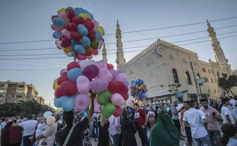 هل تسقط صلاة الجمعة يوم العيد؟.. الإجابة مفصلة بالأدلة الشرعية حكم صلاة الجمعة يوم العيد watanserb.com