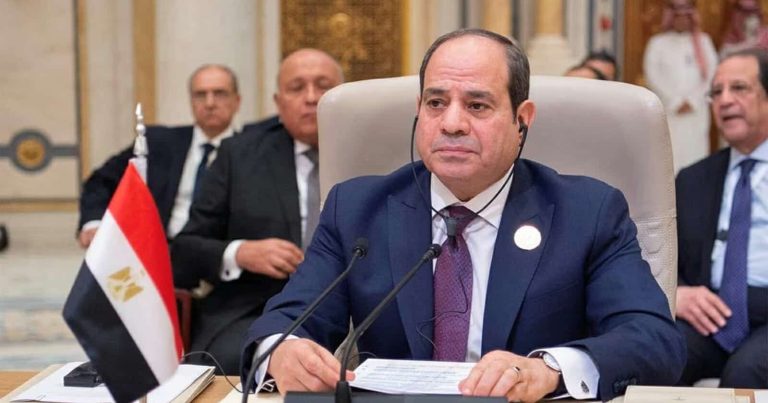 أول تعليق من “السيسي” على أزمة أسر الجنود المصريين في السودان! (شاهد) عبد الفتاح السيسي watanserb.com