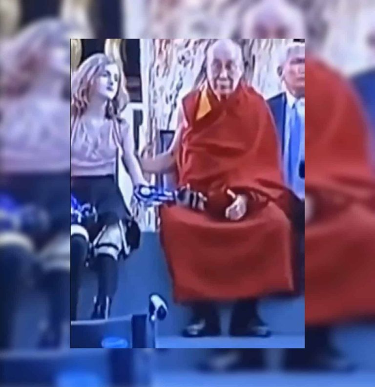 بعد محاولته إجبار طفل على مص لسانه.. دالاي لاما يتحرش بفتاة قاصر ويتحسس جسدها! فضيحة الدالاي لاما watanserb.com