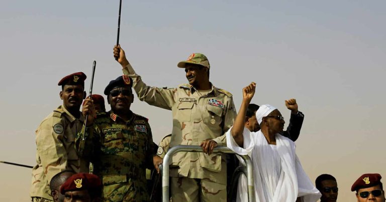 أسسها البشير لخدمة مصالحه وكتبت نهايته.. ما هي قوات الدعم السريع؟ قوات الدعم السريع watanserb.com