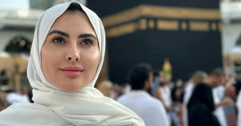 مريم حسين ترتدي الحجاب لتحقيق أحد أهدافها لعام 2023 وما حدث لاحقاً صادم! (شاهد) مريم حسين ترتدي الحجاب watanserb.com