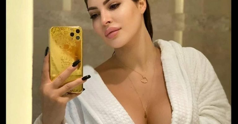 مريم الدباغ في إطلالة مثيرة تكشف صدرها watanserb.com