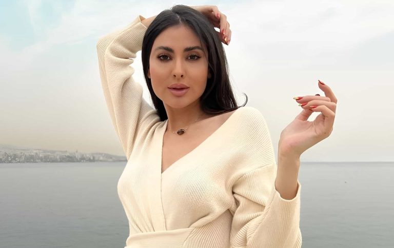 مريم حسين بروب الاستحمام وسط الشموع ورقصة خاصة لرواد الفندق! (فيديو) مريم حسين بروب الاستحمام وسط الشموع ورقصة خاصة لرواد الفندق! (فيديو) watanserb.com