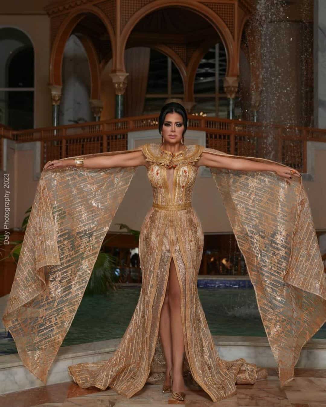 الفنانة رانيا يوسف