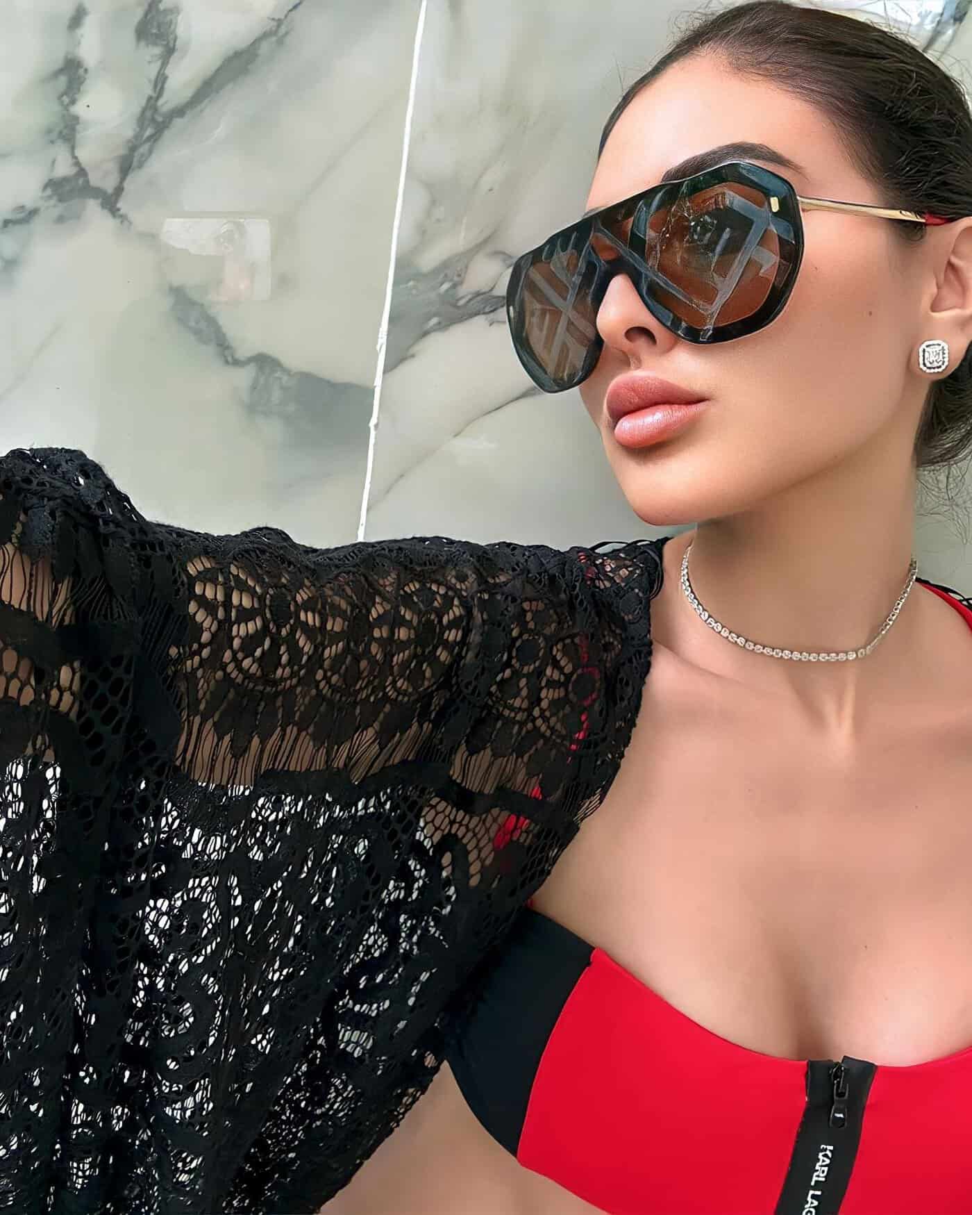 مريم حسين