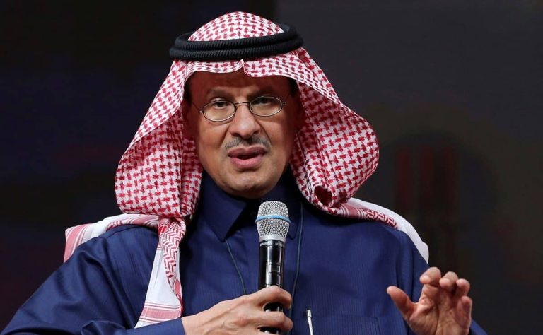 بلومبيرغ لـ عبدالعزيز بن سلمان.. معركتك خاسرة ولا تنسى نفسك! watanserb.com