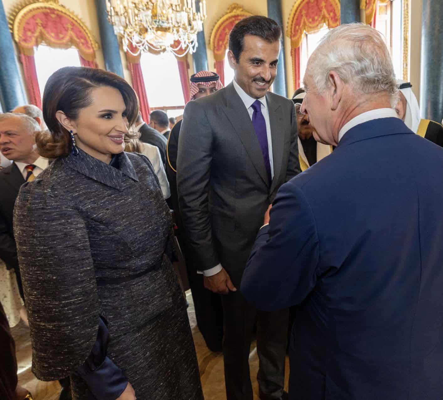 أمير قطر وزوجته في حفل تتويج الملك تشارلز