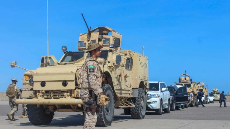 الانسحاب السعودي من اليمن.. كيف يمهد الأرض لظهور أفغانستان جديدة؟ (تحليل) الانسحاب السعودي من اليمن watanserb.com