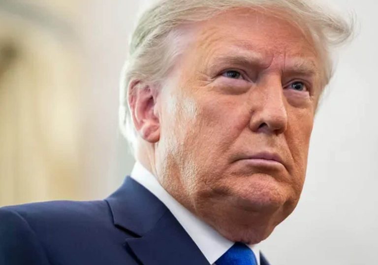 ترامب سيعود لرئاسة أمريكا في 2024.. “الإيكونومست” تُفجر مفاجأة دونالد ترامب