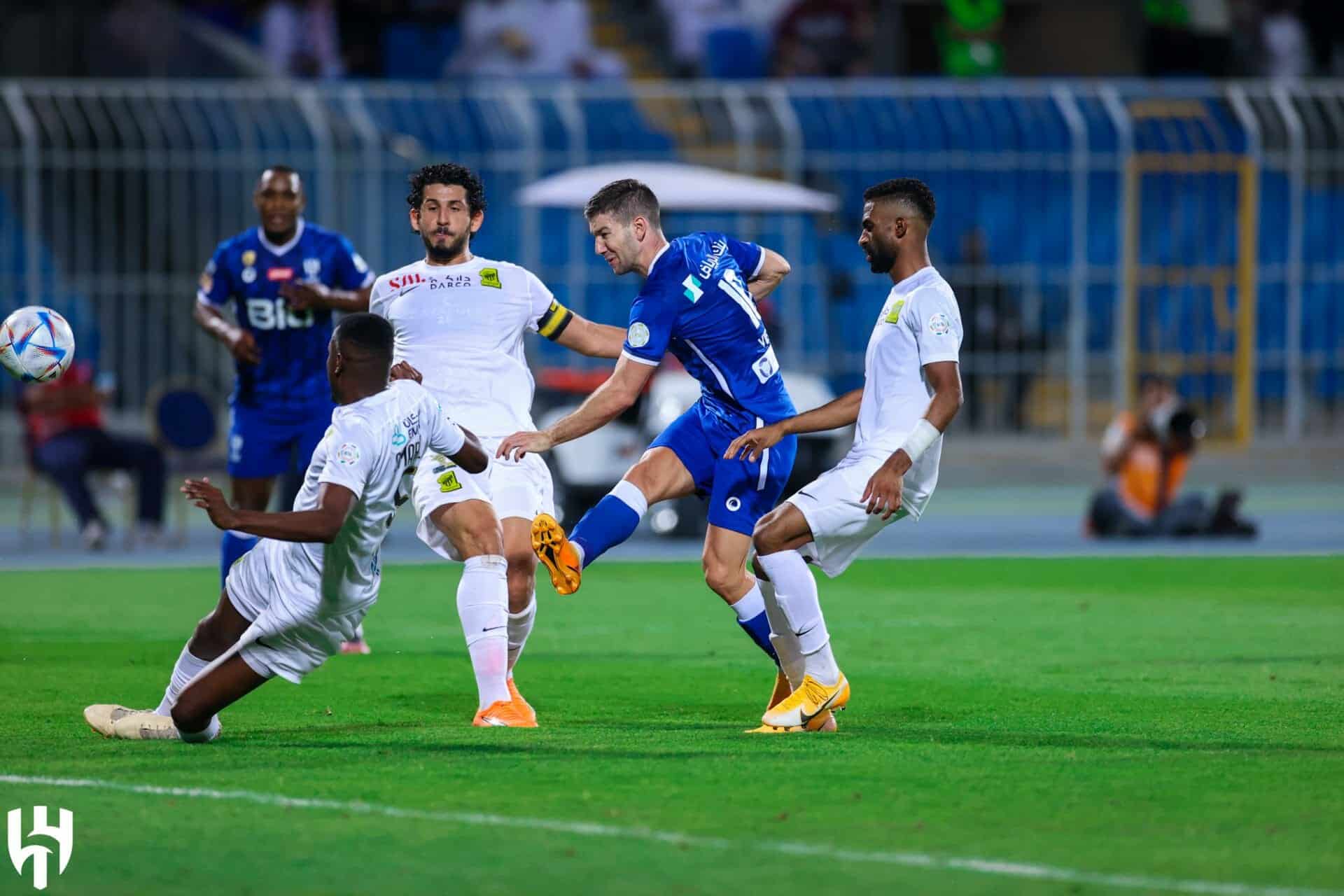 تعادل الهلال والاتحاد