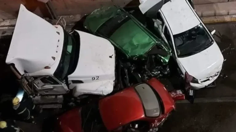 حادث العقبة.. تصادم مروع بين شاحنة وموكب عُرس حوّل الفرح لترح! حادث العقبة watanserb.com