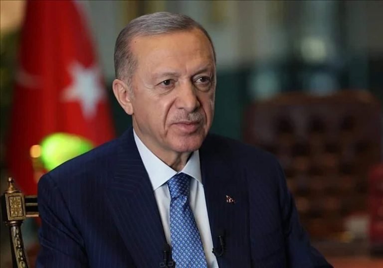 لا نبيع للكلاب.. تركي يمارس عنصرية تجاه طفل بسبب أردوغان وتدخل عاجل (فيديو) رجب طيب أردوغان watanserb.com