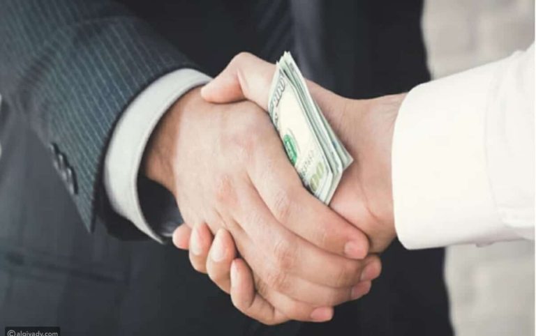 القبض على موظفين بمحكمة جدة قضية رشوة watanserb.com