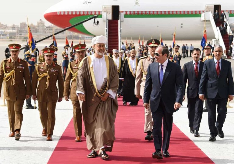 صحيفة تحذف خبراً عن استثمارات عمانية ضخمة في مصر.. ما القصة؟ زيارة السلطان هيثم بن طارق إلى مصر watanserb.com