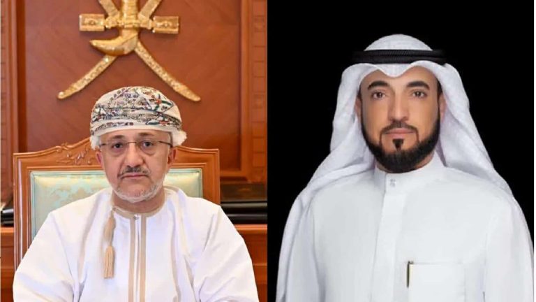 عُمانيون يتصدون لكاتب كويتي تطاول على أحد الوزراء ويطالبون السلطات الكويتية بالتدخل! حسين الراوي سالم المحروقي watanserb.com