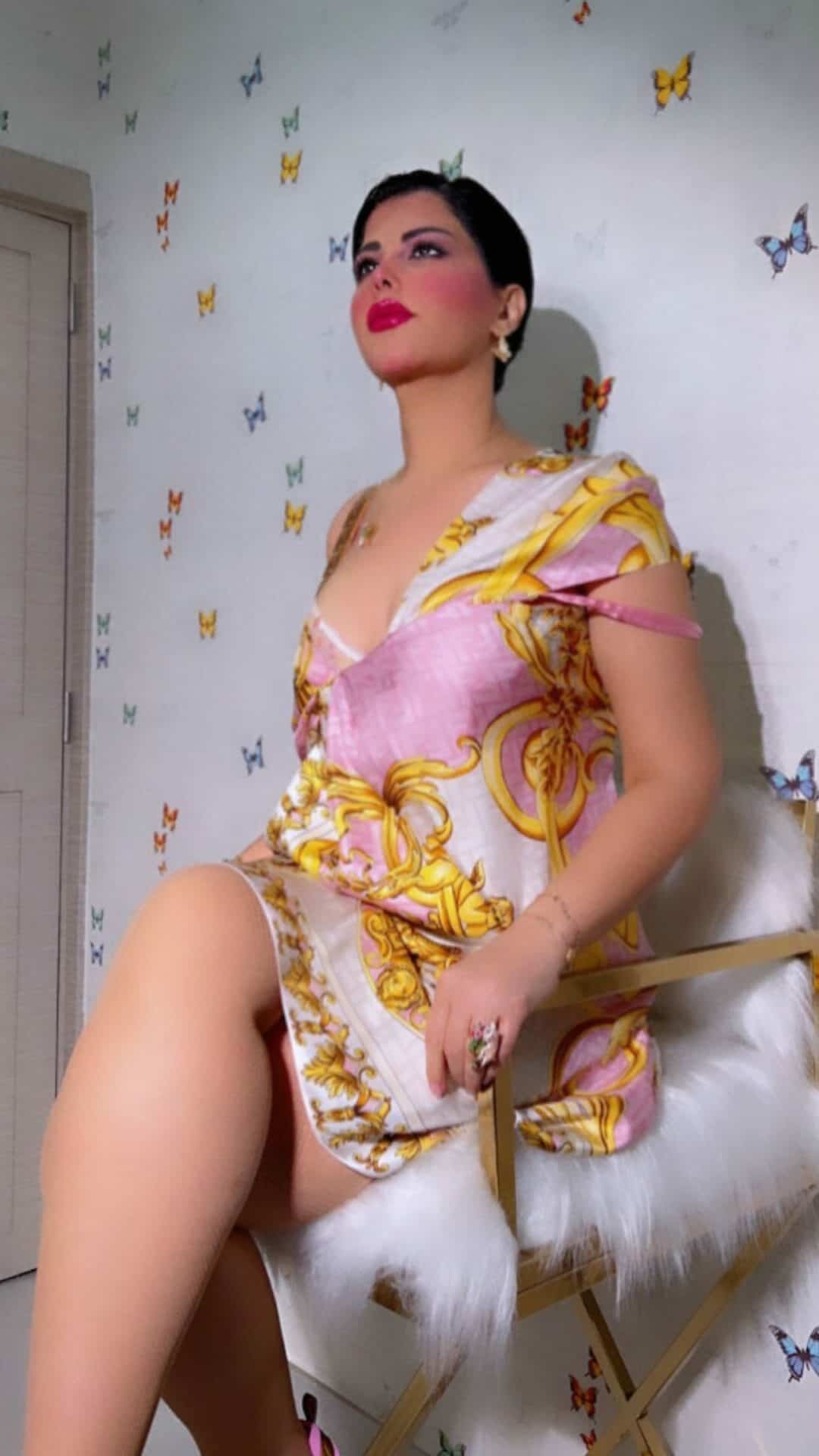 الفنانة شمس