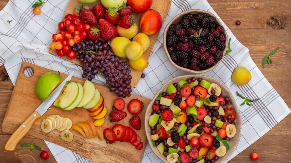 نوعان من الأطعمة مفيدان للصحة بعد سن الـ70 عامًا فاكهة مفيدة للصحة بعد 70 عاما watanserb.com
