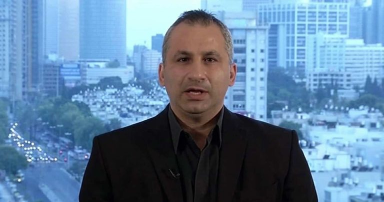 كوهين يسخر من وفاة مصطفى درويش watanserb.com
