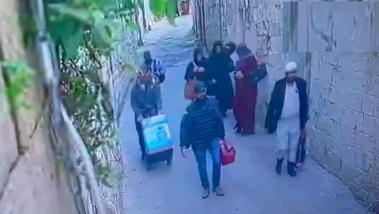 لحظة تسلل القوات الإسرائيلية الخاصة للبلدة القديمة في نابلس watanserb.com