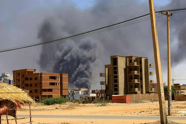 الاعتداء على مبنى الملحقية الثقافية السعودي في السودان watanserb.com
