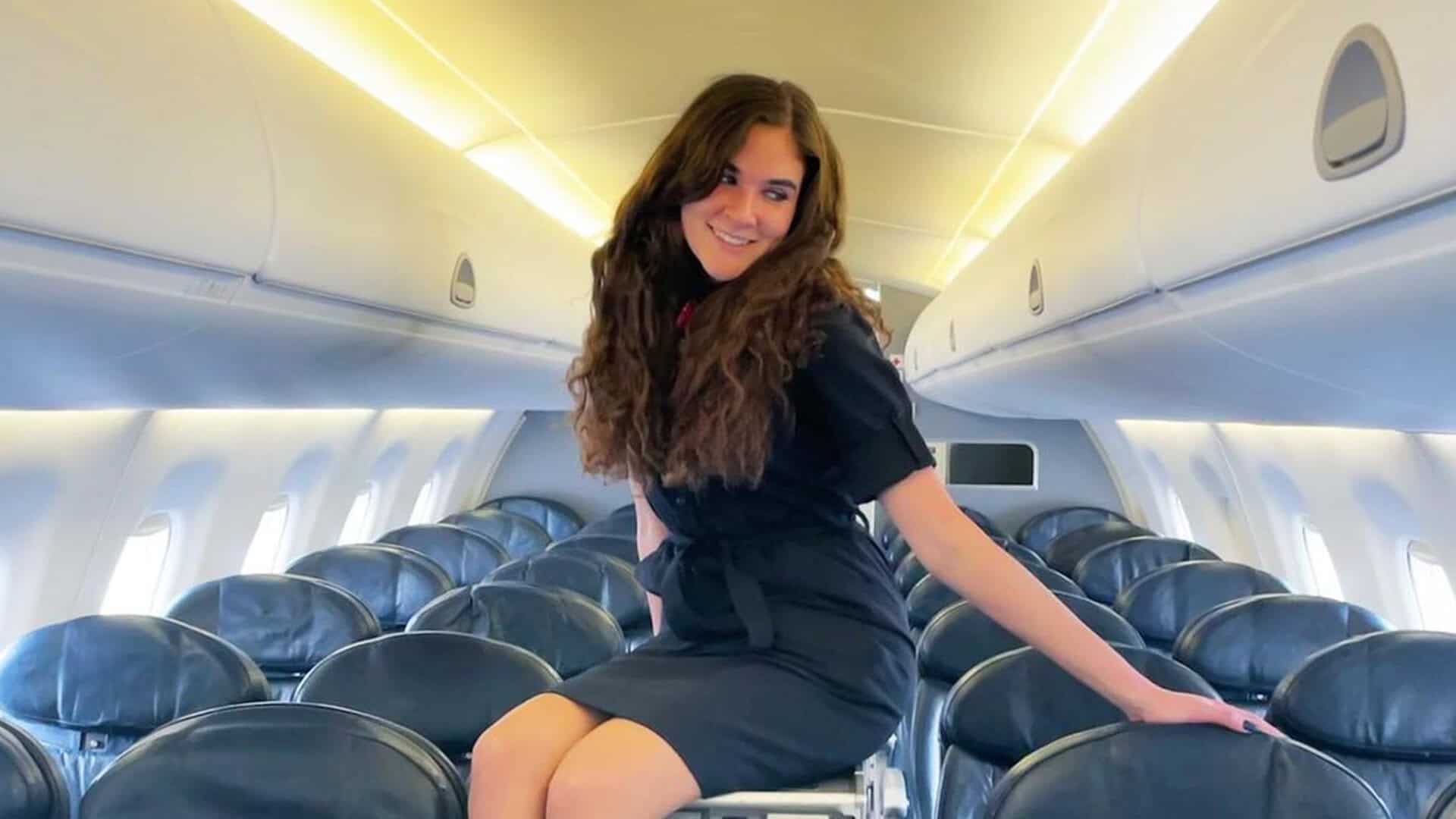 دائما م تشارك سييرا مع متابعيها نصائحها والأسرار التي تعلمتها كمضيفة طيران
