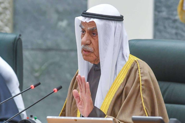 أحمد السعدون يحرج مرزوق الغانم بشدة على الهواء وتصفيق حار جداً من النواب (شاهد) أحمد السعدون