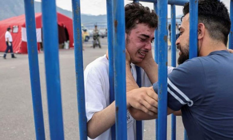الناجين من السفينة الغارقة