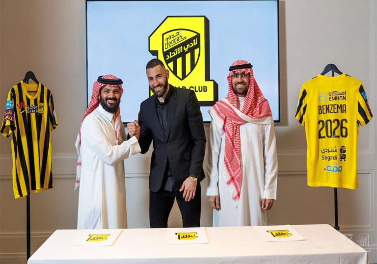 أول تصريح من الأسطورة بنزيما بعد توقيعه مع اتحاد جدة السعودي تصريح بنزيما بعد توقيعه مع اتحاد جدة السعودي