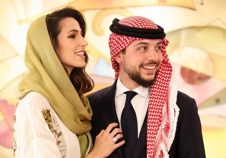 من والدة أمير قطر وزوجة السيسي وابنته إلى ذي يزن بن هيثم .. قائمة حضور زفاف الأمير الحسين ضيوف حفل زفاف الأمير الحسين ورجوة آل سيف watanserb.com