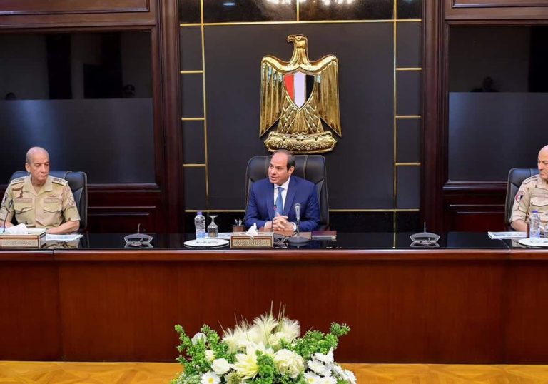 تسريب التشكيل الجديد للمجلس العسكري.. السيسي مُرتبك وسيطرته على الجيش تتراجع تسريب التشكيل الجديد للمجلس العسكري.. السيسي مُرتبك وسيطرته على الجيش تتراجع