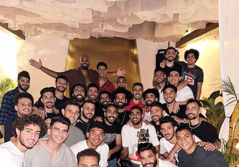 ساعة محمد صلاح في عيد ميلاده تشعل مواقع التواصل.. ما نوعها وكم بلغ سعرها؟