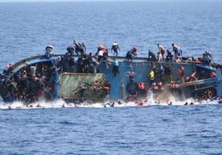 فيديو مؤلم يوثق لحظة غرق قارب المهاجرين.. ما علاقته بكارثة اليونان؟