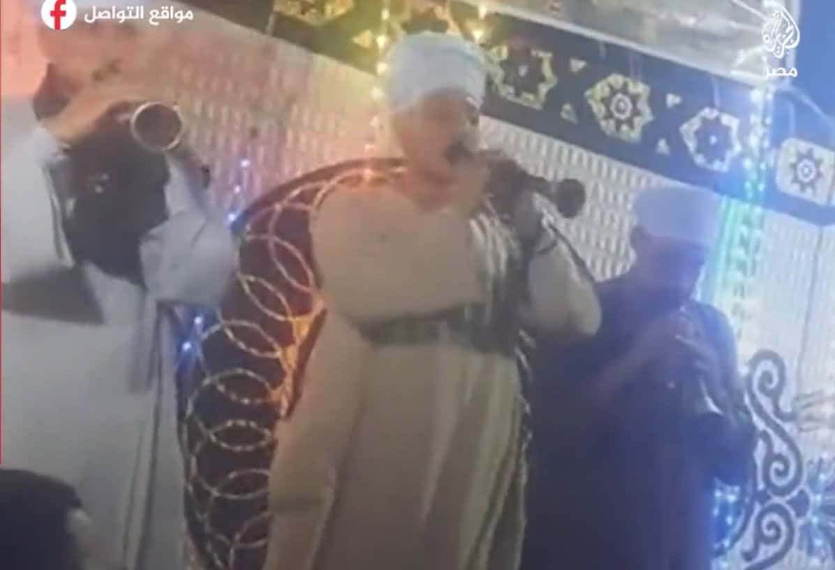 “سلام للشهيد محمد صلاح”.. فرقة موسيقية تعزف سلاما خاصا للبطل فرقة موسيفية تكرم محمد صلاح