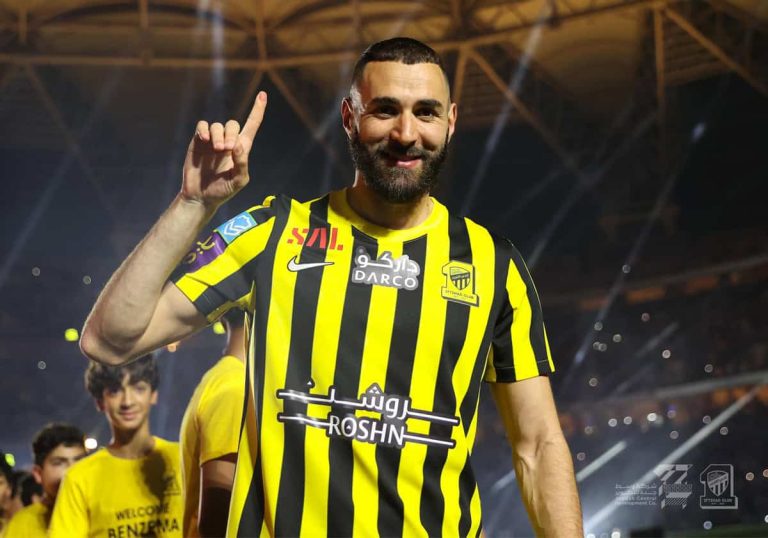 كريم بنزيما لاعب اتحاد جدة