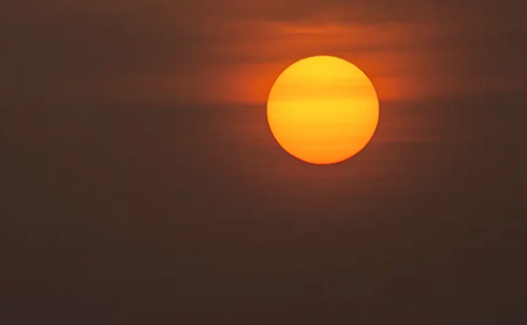 ليس الأصفر ولا حتى الأبيض..ناسا تكشف لنا عن اللون الحقيقي للشمس