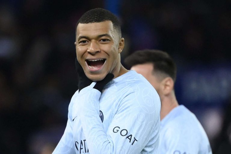 كم بلغ قيمة عرض ريال مدريد الأول لشراء مبابي هذا الصيف ؟! عرض ريال مدريد لشراء مبابي