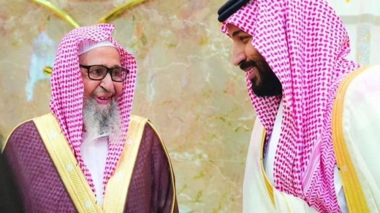 محمد بن سلمان ينقلب على الشيخ صالح الفوزان وهكذا نكّل به