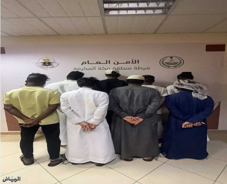 لقطات مثيرة توثق لحظة اندلاع حرب شوارع في مكة المكرمة مشاجرة في مكة