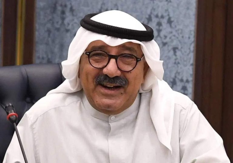 مغرد يروي ردة فعل ناصر صباح الأحمد حينما أبلغه بتسمية ابنه على اسمه.. لن تصدق ما فعله
