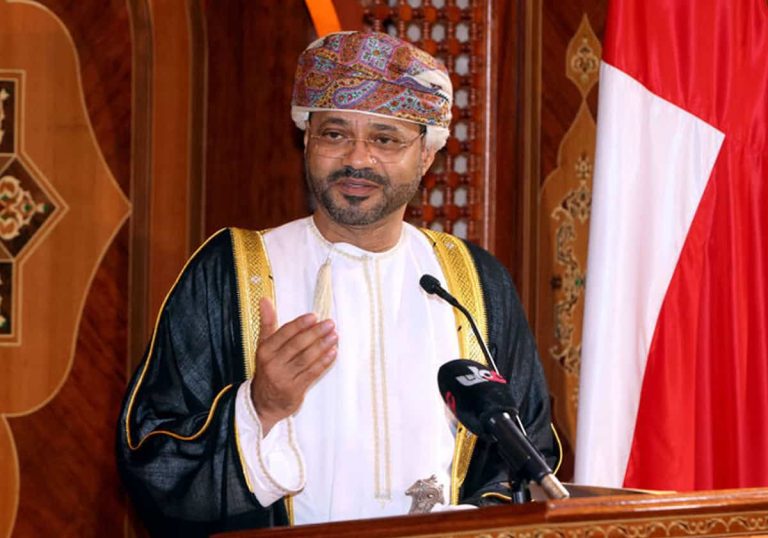 وزير الخارجية العُماني يكشف عن قرب توصل إيران والولايات المتحدة لاتفاق حول أمر هام! وزير الخارجية العُماني يكشف عن قرب توصل إيران والولايات المتحدة لاتفاق حول أمر هام!