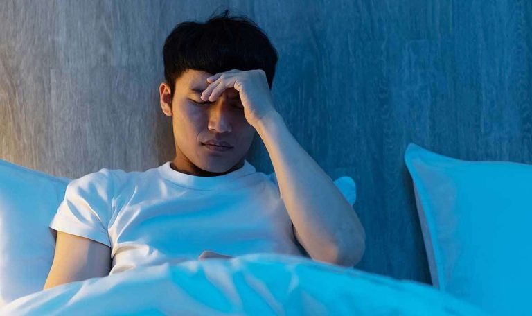 طبيبة تكشف أعراض السرطان الأكثر شيوعًا