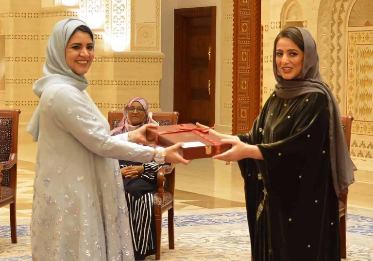 السيدة الجليلة تعزي الباحثة لمياء لحاج في وفاة شقيقها "لؤي"
