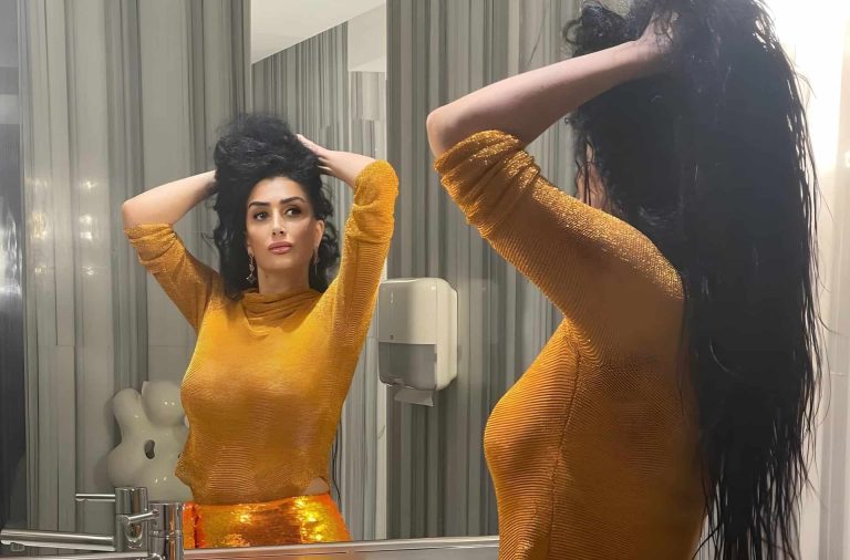 غادة عبدالرازق بقميص نوم في أول ظهور بعد طلاقها رسمياً (فيديو)